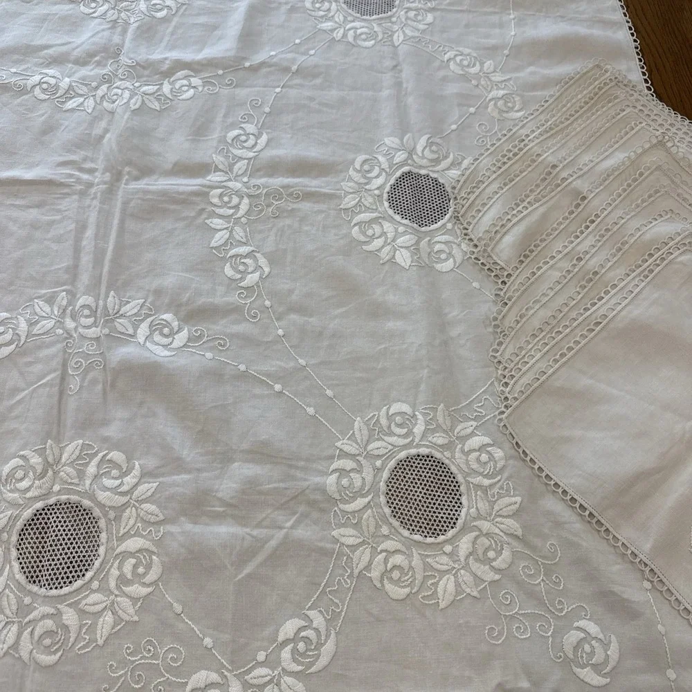 Vtg Linen Tablecloth Square 51
